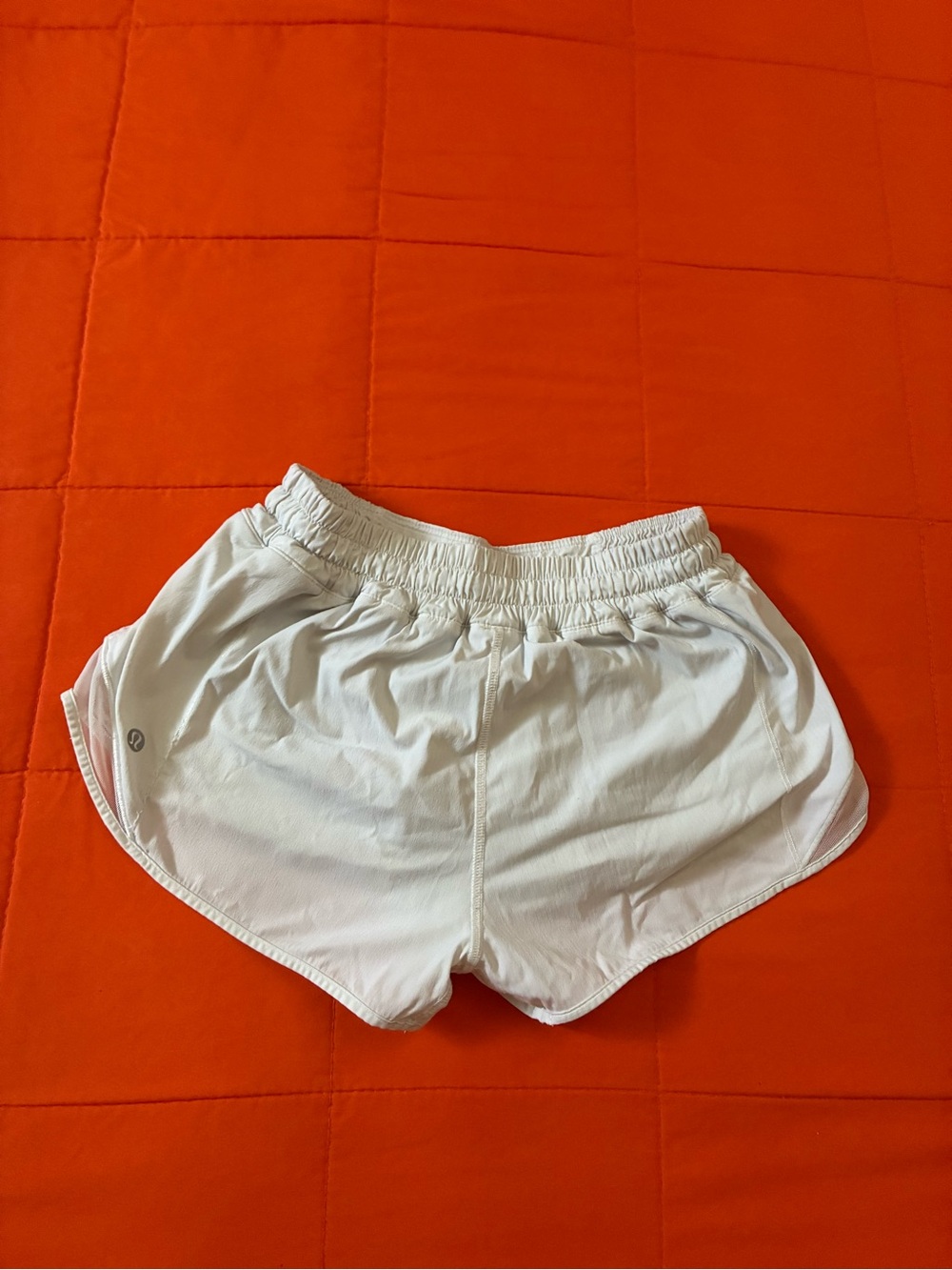 Lululemon Shorts Womens 4 White Gym Athletic Activewear Running Sportswear